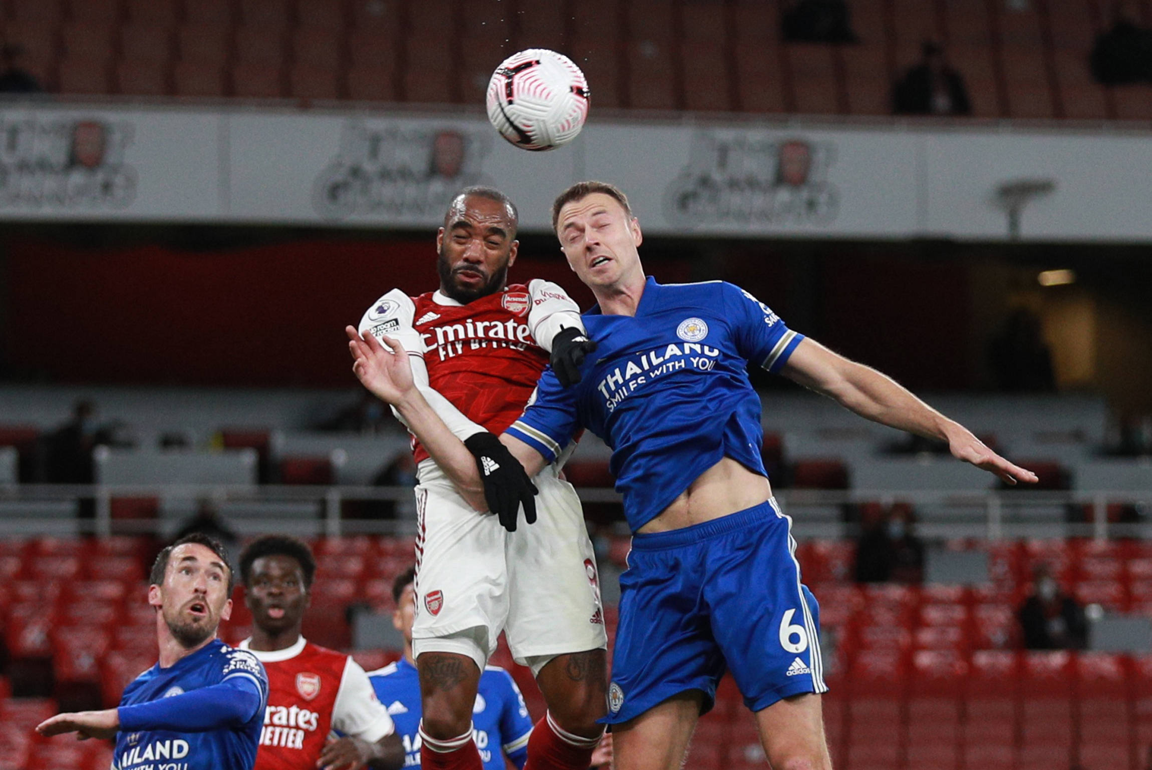 非常相似的 非常相似的